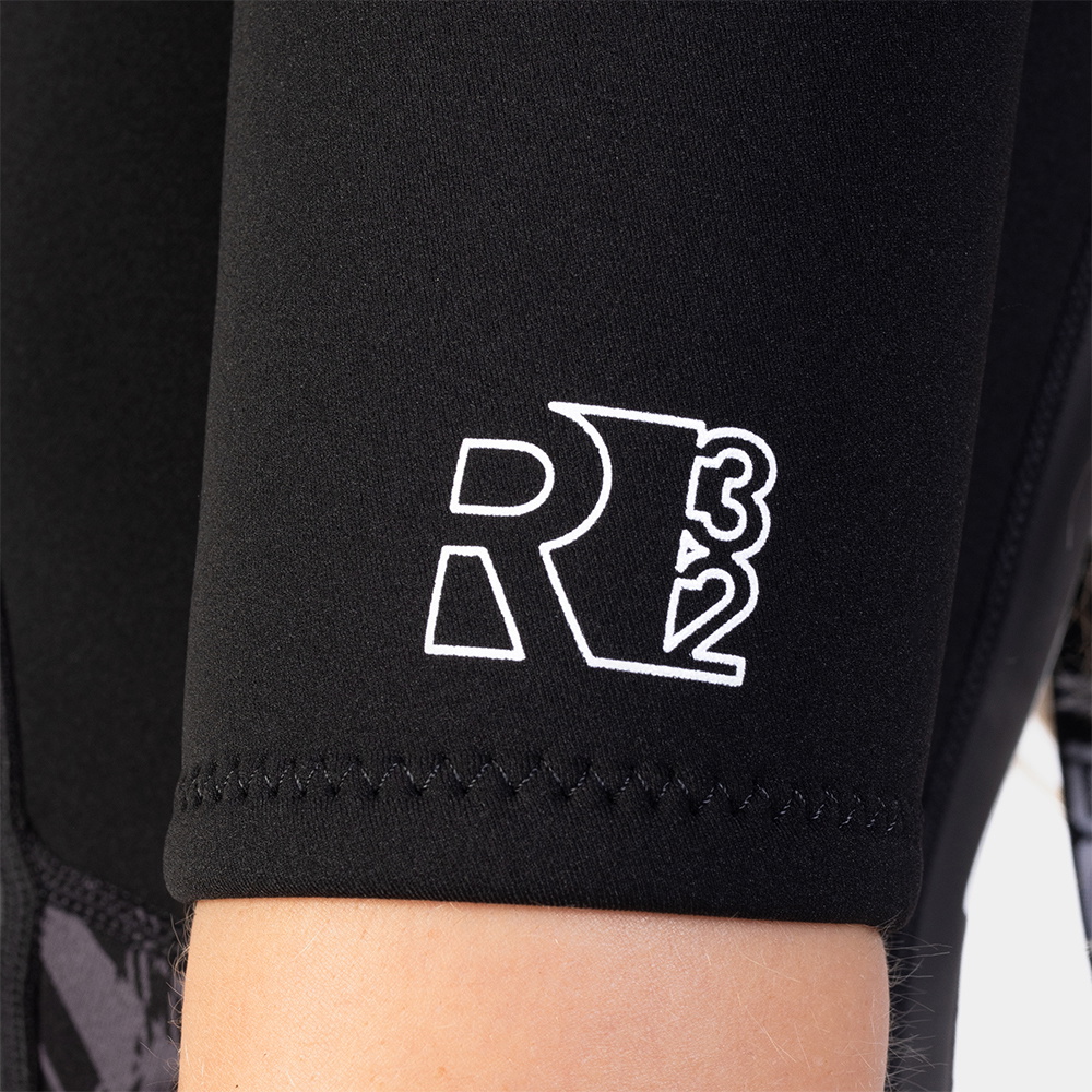 2025 Gul Womens Response 3/2mm Back Zip Shorty Wetsuit RE3318-C1 - Black
